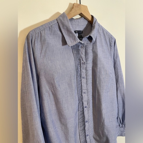 GAP Fitted Boyfriend Stripes Ruffle Long Sleeve Button Up Shirt Blue Sz Medium - Picture 3 of 8